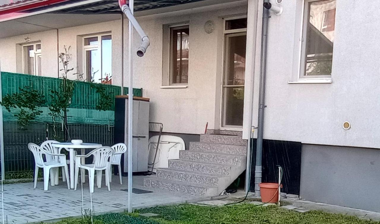 Apartament Daniela Apartment Floreşti Екстериор снимка